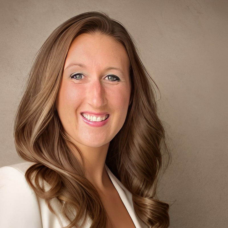 headhsot of Tara Demuth